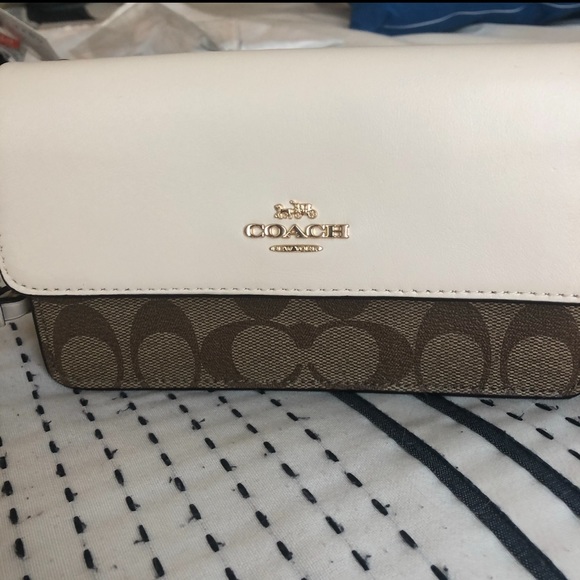 Coach wristlet bag (outlet) - Picture 2 of 8